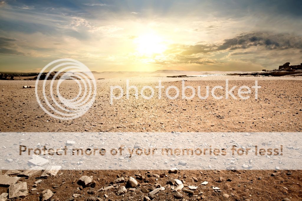 photo Cloudy sky in desert