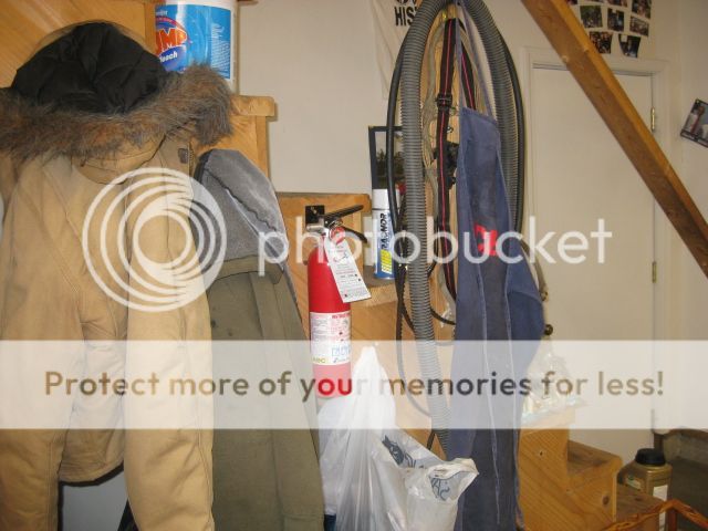 [Linked Image from i1321.photobucket.com]
