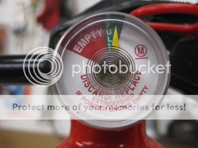 [Linked Image from i1321.photobucket.com]