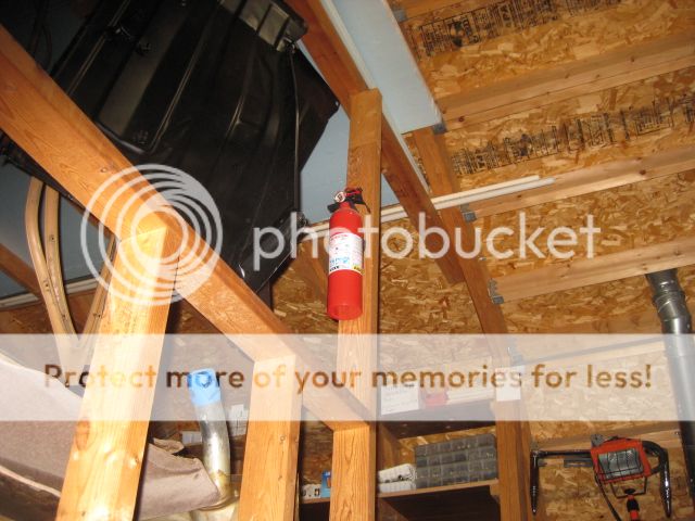 [Linked Image from i1321.photobucket.com]