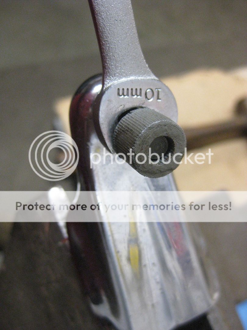 [Linked Image from i1321.photobucket.com]